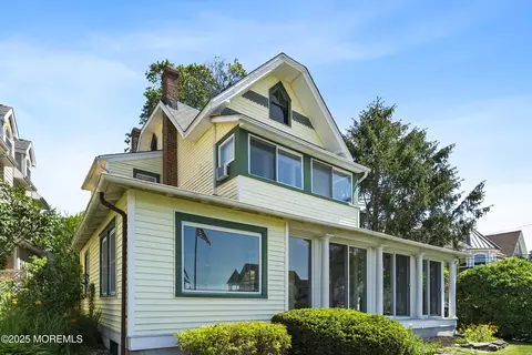 101 W End Ave, Island Heights, NJ 08732