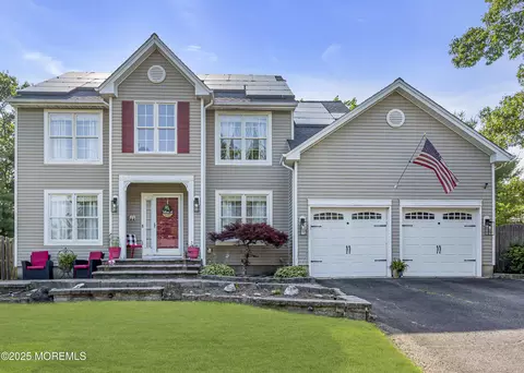 112 Castaway Rd, Manahawkin, NJ 08050
