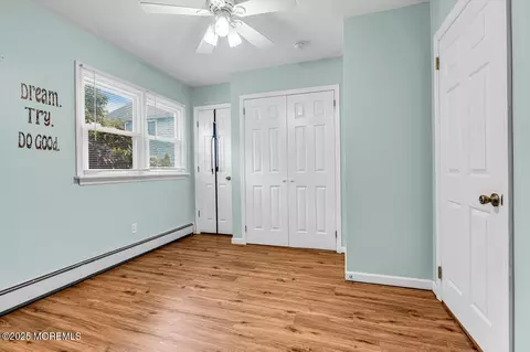 Bedroom - 21 Lenape Trl, Brick, NJ 08724 photo 3 of 3