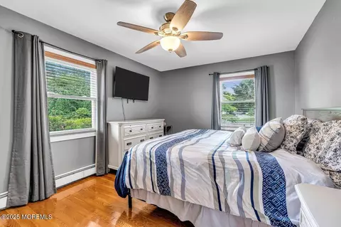 Bedroom - 21 Lenape Trl, Brick, NJ 08724 photo 1 of 3