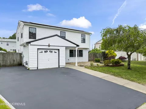 190 Ravenwood Blvd, Barnegat, NJ 08005