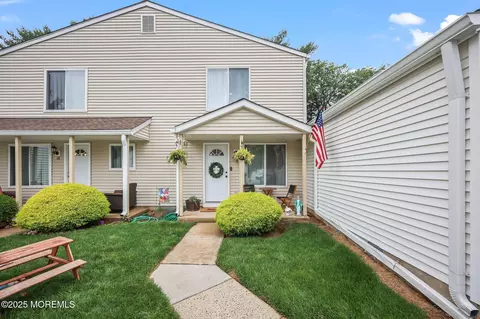 36 Woodmere Ct, Freehold, NJ 07728