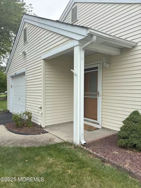 2009 Brookdale Dr, Forked River, NJ 08731 photo 3