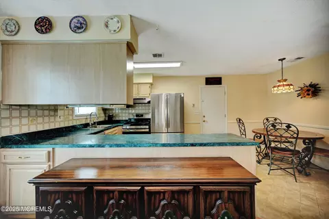 18 Leighton Ct, Berkeley, NJ 08721 photo 6