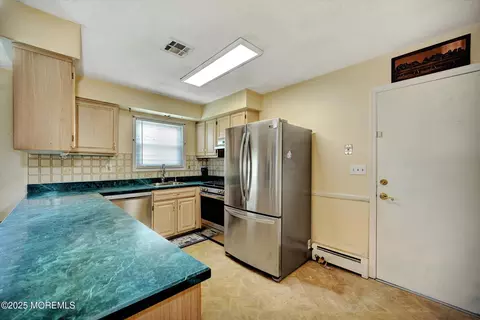 18 Leighton Ct, Berkeley, NJ 08721 photo 7