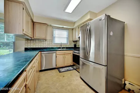 18 Leighton Ct, Berkeley, NJ 08721 photo 8