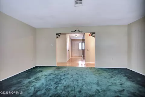 18 Leighton Ct, Berkeley, NJ 08721 photo 4
