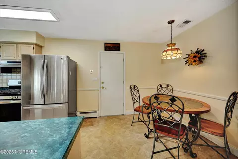 18 Leighton Ct, Berkeley, NJ 08721 photo 9