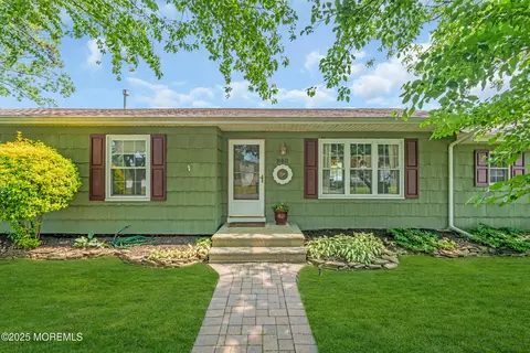 840 Madison Ave, Toms River, NJ 08757