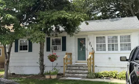 214 Crane Rd, Brick, NJ 08723