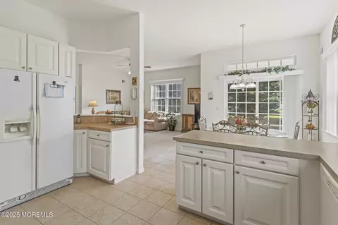 Kitchen - 3 Millstone Way, Waretown, NJ 08758 photo 5 of 6