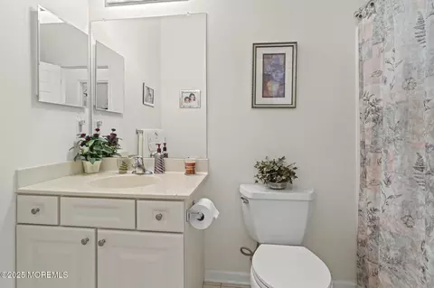 Bath - 3 Millstone Way, Waretown, NJ 08758 photo 1 of 4