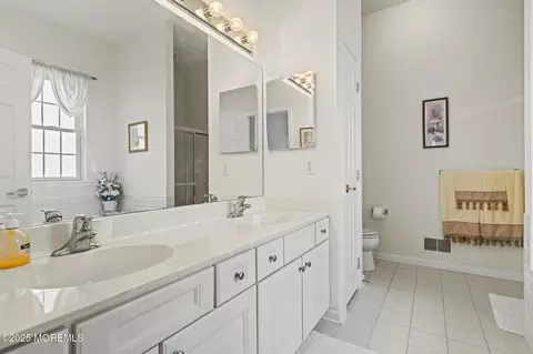 Bath - 3 Millstone Way, Waretown, NJ 08758 photo 2 of 4