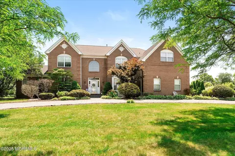 9 Denise Dr, Allentown, NJ 08501