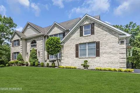 10 Biscayne Ct, Jackson, NJ 08527