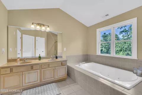 10 Biscayne Ct, Jackson, NJ 08527 photo 24
