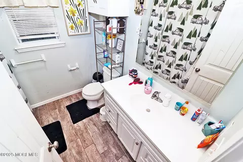 Bath - 46 Bryant Rd, Waretown, NJ 08758 photo 4 of 4