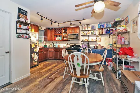 Kitchen - 46 Bryant Rd, Waretown, NJ 08758 photo 1 of 2