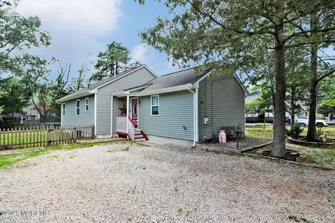 46 Bryant Rd, Waretown, NJ 08758