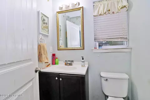 Bath - 46 Bryant Rd, Waretown, NJ 08758 photo 1 of 4