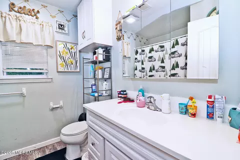 Bath - 46 Bryant Rd, Waretown, NJ 08758 photo 3 of 4