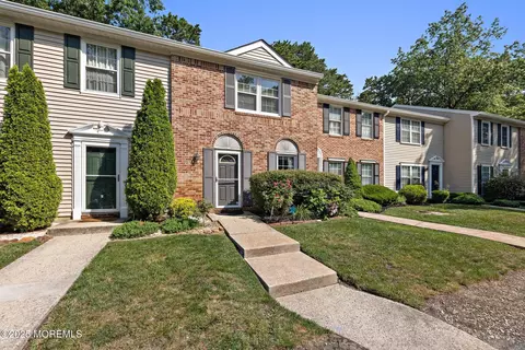 56 Shawnee Pl #56, Galloway, NJ 08205