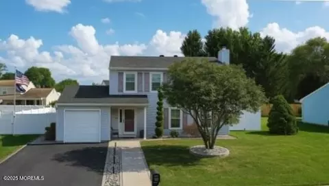 33 Snowdrift Ln, Howell, NJ 07731