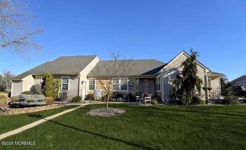13 John Hancock Dr, Monroe, NJ 08831