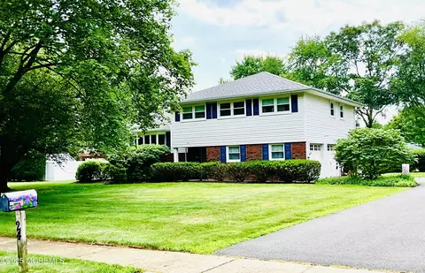 24 Homestead Rd, Freehold, NJ 07728