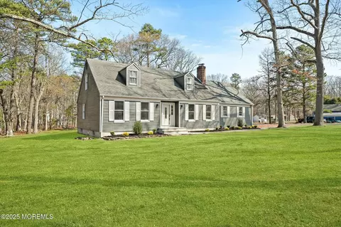 266 Lakewood Rd, New Egypt, NJ 08533