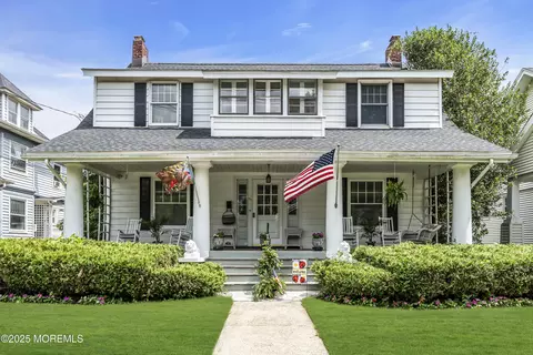 28 Broadway Rd, Freehold, NJ 07728