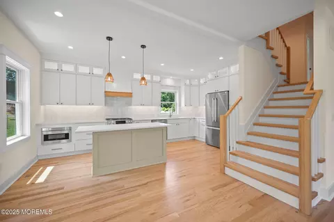 569 Ocean Blvd, Leonardo, NJ 07737 photo 3