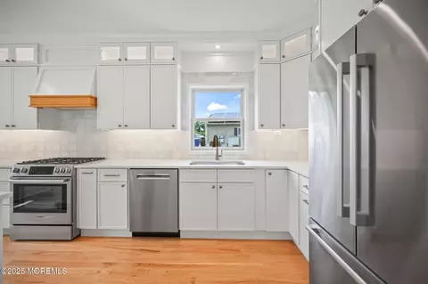 569 Ocean Blvd, Leonardo, NJ 07737 photo 5