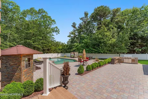 26 N Boston Rd, Jackson, NJ 08527