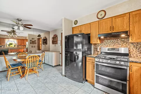 401 Meredith Ln, Brick, NJ 08723 photo 12
