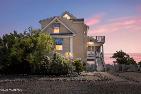 379 Bayshore Dr, Barnegat, NJ 08005