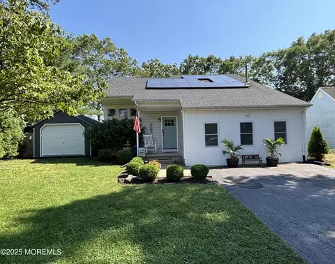 1187 Canal Ave, Manahawkin, NJ 08050