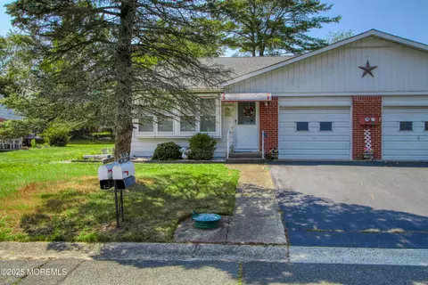22 Constitution Blvd #A, Whiting, NJ 08759