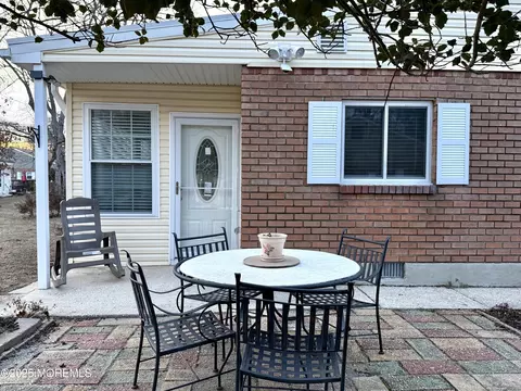 3 Cypress St #C, Toms River, NJ 08757