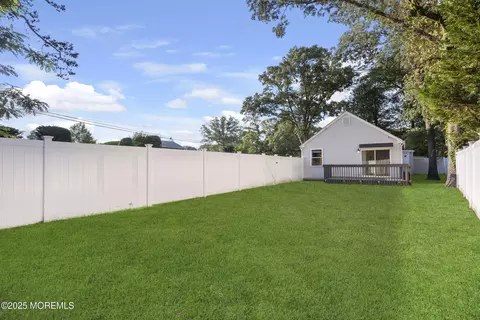 Exterior - 21 Scoop Rd, Brick, NJ 08723 photo 4 of 5