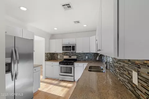 Kitchen - 21 Scoop Rd, Brick, NJ 08723 photo 3 of 3