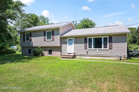 353 Pfister Rd, Jackson, NJ 08527