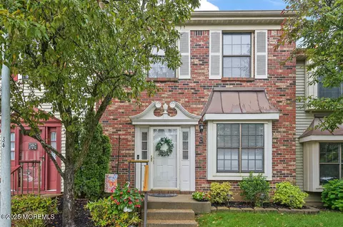 49 Scarborough Ct #3, Freehold, NJ 07728