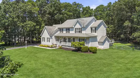 6 Kindling Way, Jackson, NJ 08527