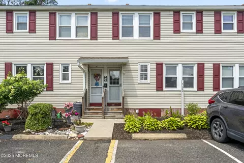 93 Barker Ave, Eatontown, NJ 07724