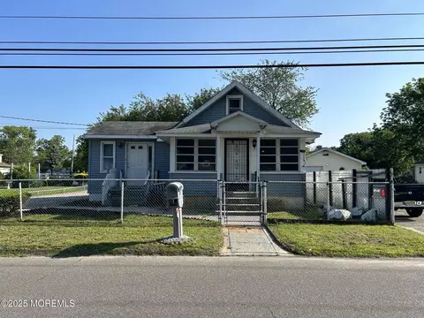 40 Third Ave, Berkeley, NJ 08721