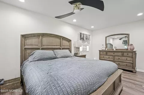 Bedroom - 56 Walter Dr, Jackson, NJ 08527 photo 2 of 4