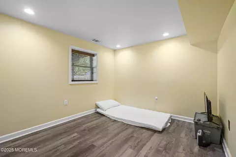 Bedroom - 56 Walter Dr, Jackson, NJ 08527 photo 3 of 4