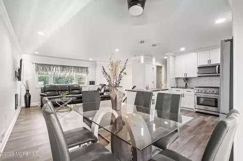 Dining - 56 Walter Dr, Jackson, NJ 08527 photo 2 of 2