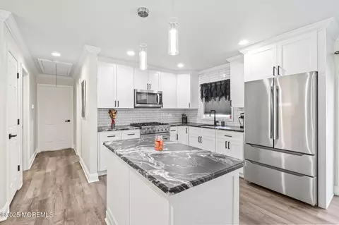 Kitchen - 56 Walter Dr, Jackson, NJ 08527 photo 2 of 2